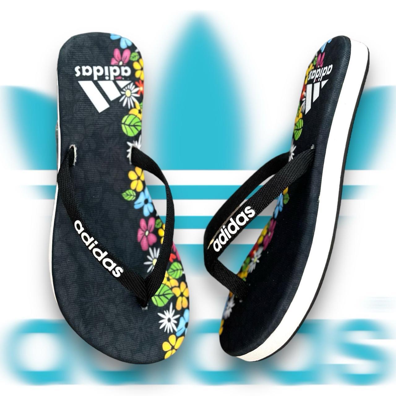 Chanclas dama negra flores